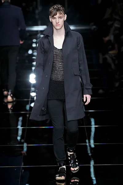 Look 28